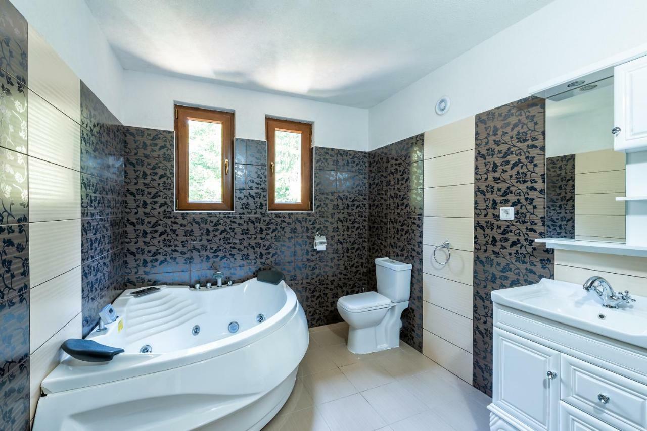 Hotel Bendida Panicziszte Zewnętrze zdjęcie