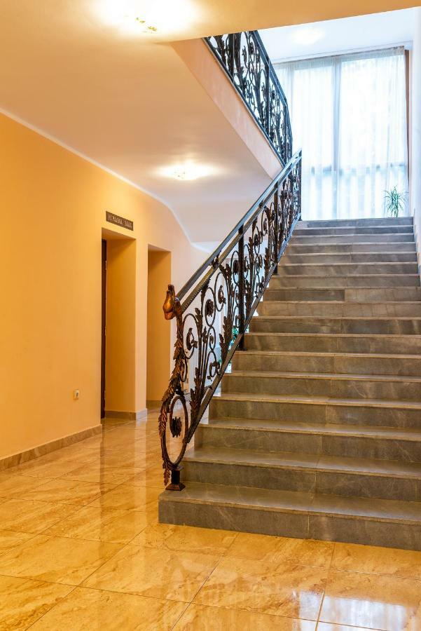 Hotel Bendida Panicziszte Zewnętrze zdjęcie